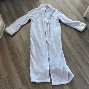 Ann Klein super soft full zip bathrobe